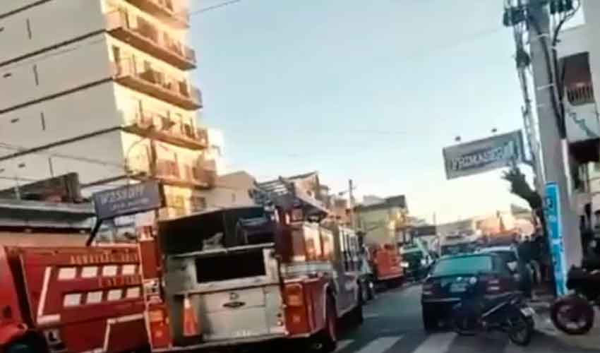 Confirmaron la muerte de un tercer bombero en el incendio en Caseros