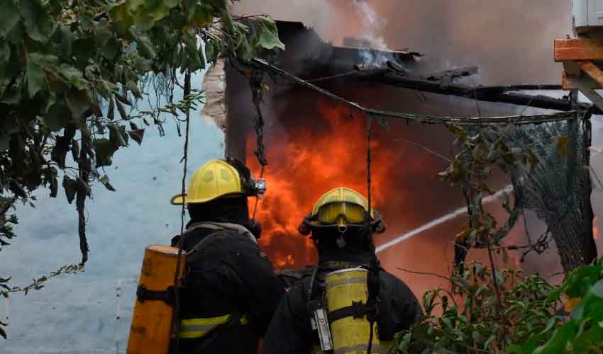 Bomberos de Roca restringen actividades por falta de fondos