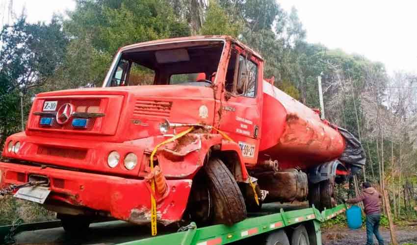 Bomberos necesitan apoyo para reponer camión aljibe perdido en un accidente