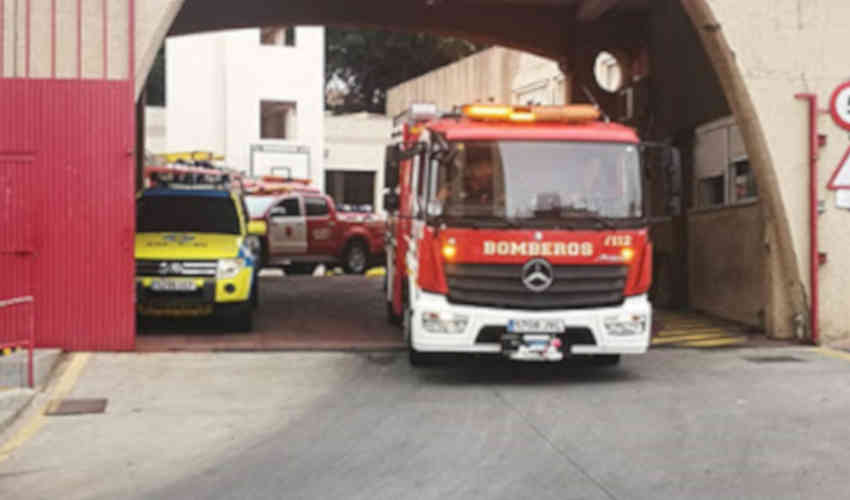 Apedrean a los Bomberos tras acudir a sofocar un incendio