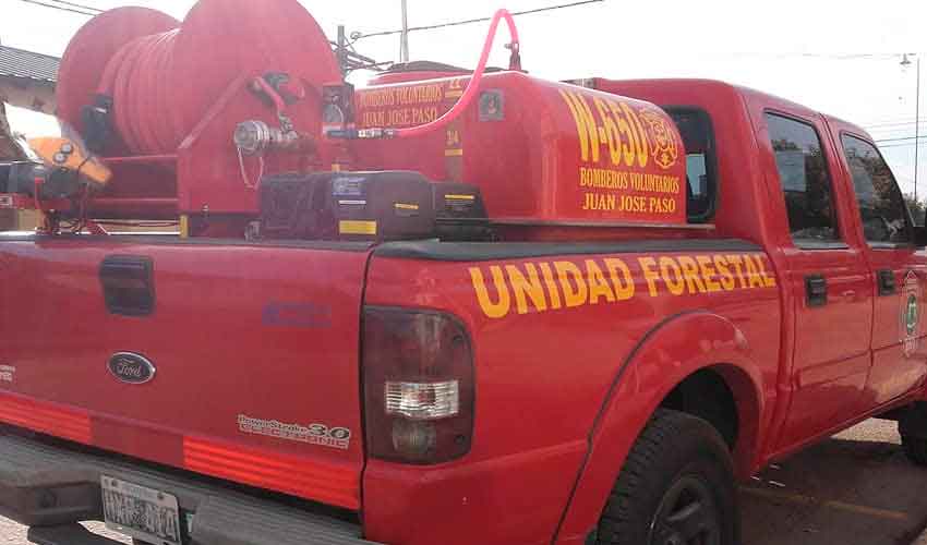 Bomberos Voluntarios de Juan José Paso con nuevo móvil