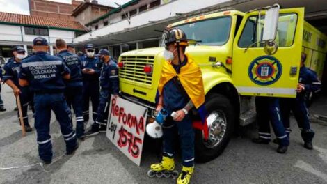 Bomberos de Medellín se movilizarán para exigir mejores condiciones laborales