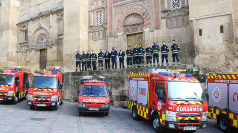 Bomberos de Córdoba estrenan 4 vehículos de reducidas dimensiones