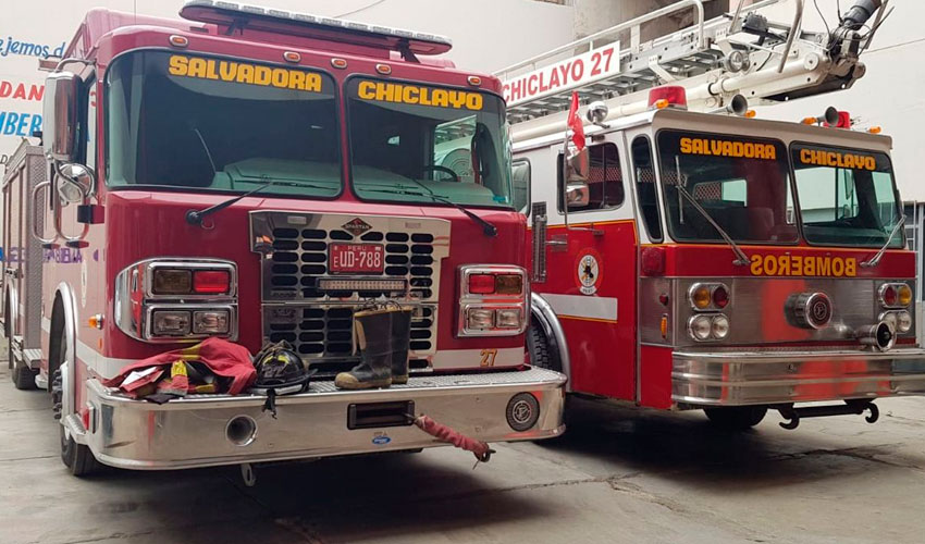 Vehículos de bomberos habrían quedado en mal estado tras incendio
