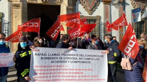 Bomberos de Córdoba protestan por la falta de promoción interna