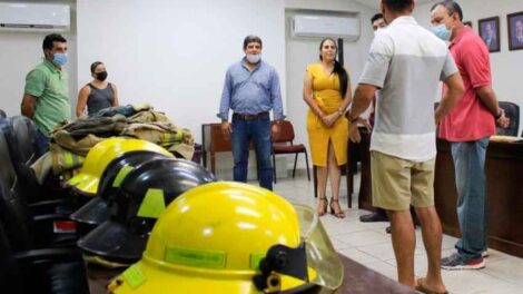 Donan equipo para Bomberos de Bahía de Banderas