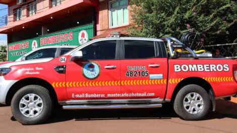 Bomberos voluntarios recibieron equipamientos