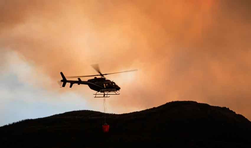 Cayó un helicóptero que combatía el fuego en Neuquén