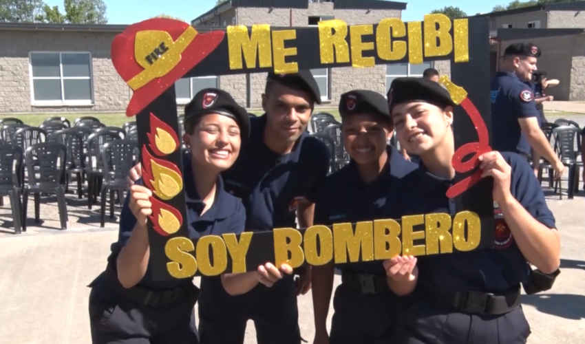 Acto de egreso de 79 nuevos bomberos de la Ciudad