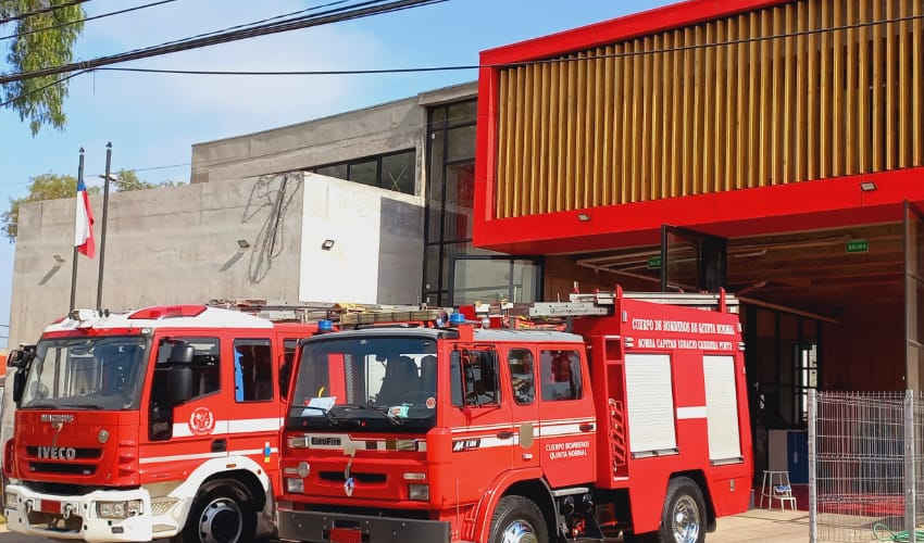 Cerro Navia recibe nuevo cuartel de Bomberos
