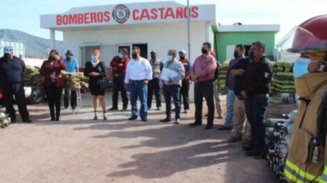 Entregan equipo a Bomberos de Castaños