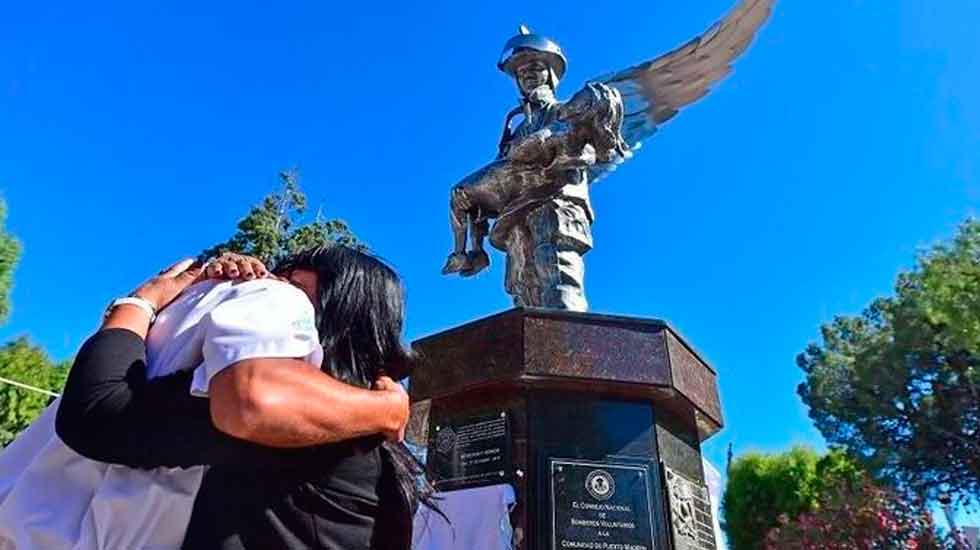 Puerto Madryn rindió homenaje a los 25 bomberos fallecidos