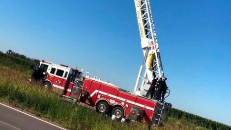 Bomberos de Arrecifes presenta la autobomba escalera