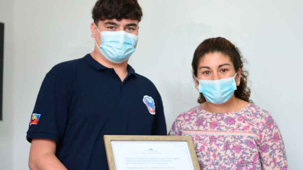 Reconocimiento a joven Cadete de Bomberos Voluntarios