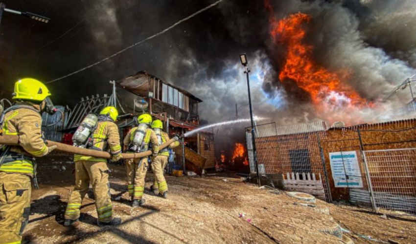 Cinco Cuerpos de Bomberos trabajaron para controlar incendio en Iquique