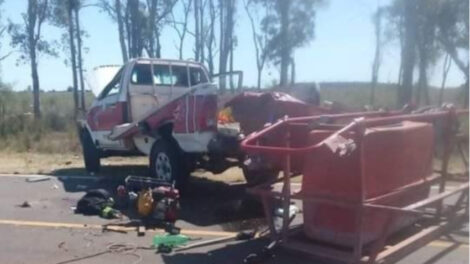 Un bombero fallecido y otro herido deja el vuelco de una unidad