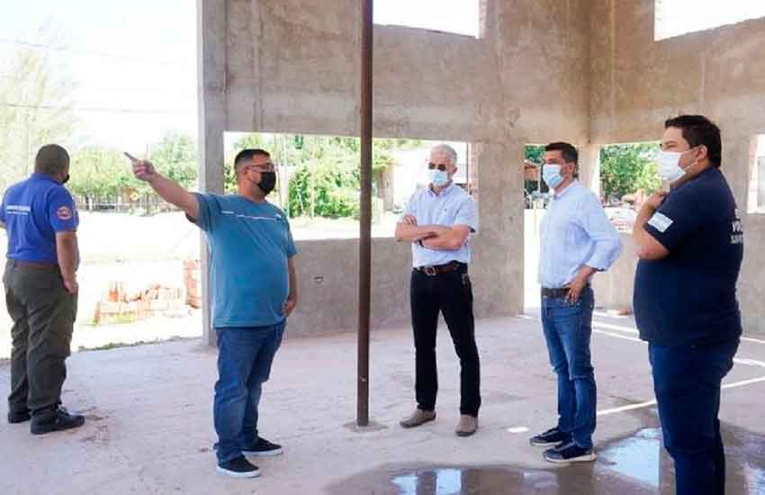 Bomberos del Chañar podrán terminar su cuartel propio