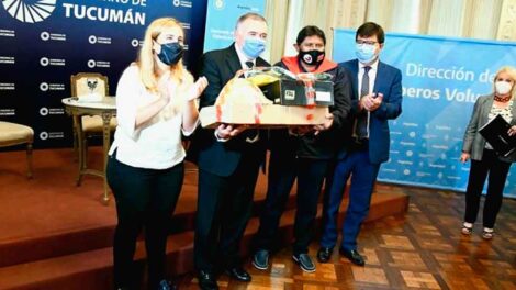 Bomberos voluntarios de las provincias del NOA recibieron kits forestales