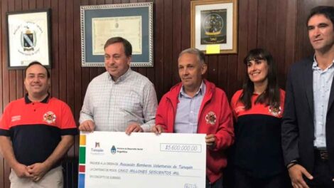 Bomberos de Tunuyán recibieron cerca de 6 millones para seguir equipando el cuartel