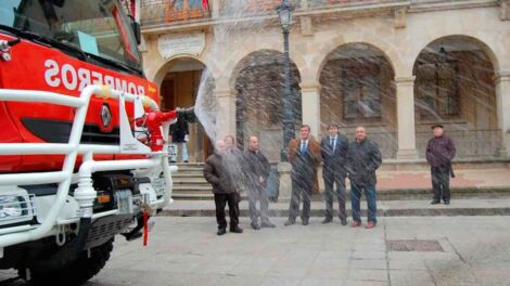 Bomberos cuenta desde hoy con un nuevo camión autobomba