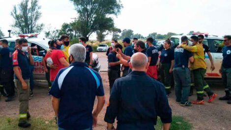 Recibieron a los bomberos pampeanos que combatieron el fuego en el Litoral