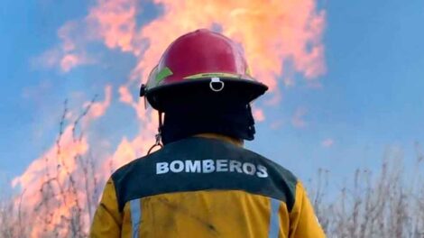 “Son las Defensas Civiles las que convocan a Bomberos”