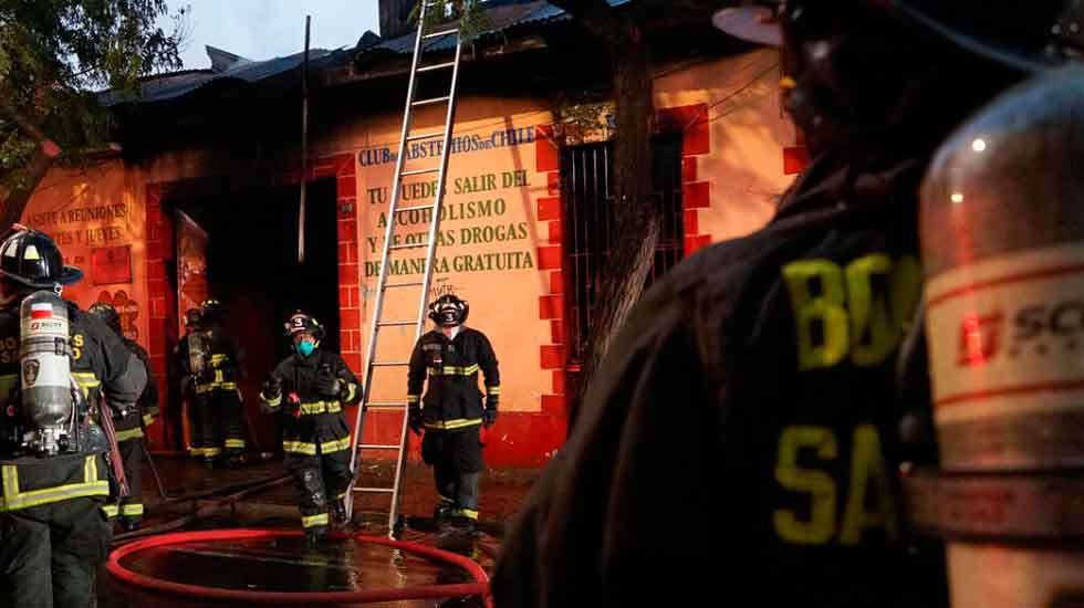 Bomberos de Santiago busca adquirir nuevo carro para Barrio Yungay