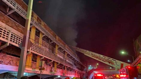 Incendio consume locales en Mercado San Juan de Dios en Guadalajara