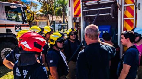 ARD hizo entrega oficial de la autobomba Rosenbauer a Bomberos de Perez