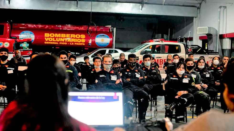 Bomberos de General Pico se capacitaron en perspectiva de género