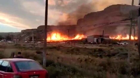 Dantesco incendio destruyó por completo un aserradero