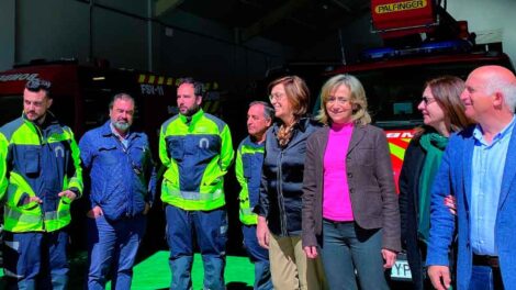 Entregan dos vehículos al parque de bomberos del Cerrato