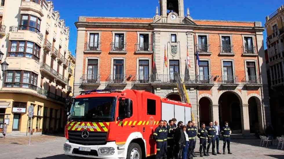 Nuevo camión para las intervenciones de los bomberos de Zamora