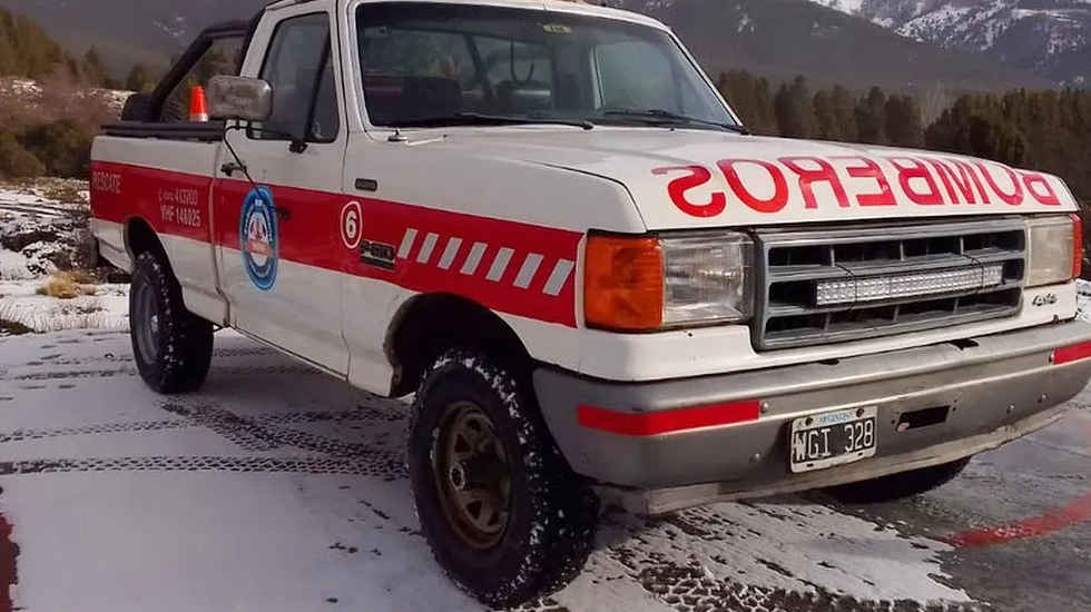 Bomberos de Villa Meliquina pusieron a punto su vehículo