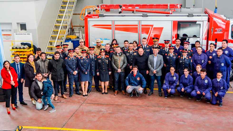 Bomberos recibieron fondos para construir un Centro de Entrenamiento