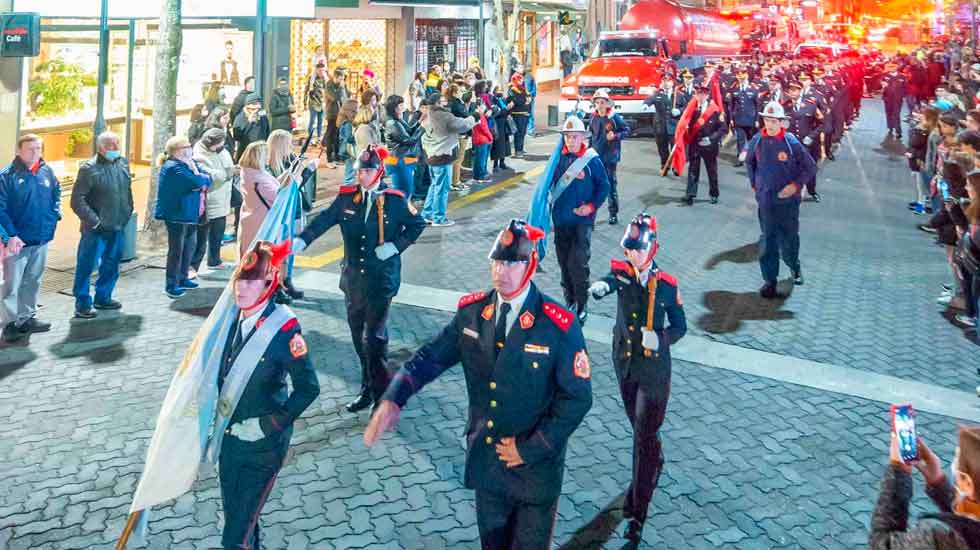 Bomberos de San Fernando presentaron nuevas autobombas