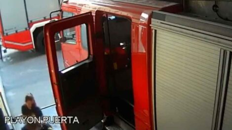 Bomberos de Lomas salvaron a una beba que no respiraba