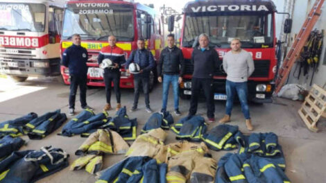 Bomberos de Villa Nueva recibieron donaciones desde Escocia