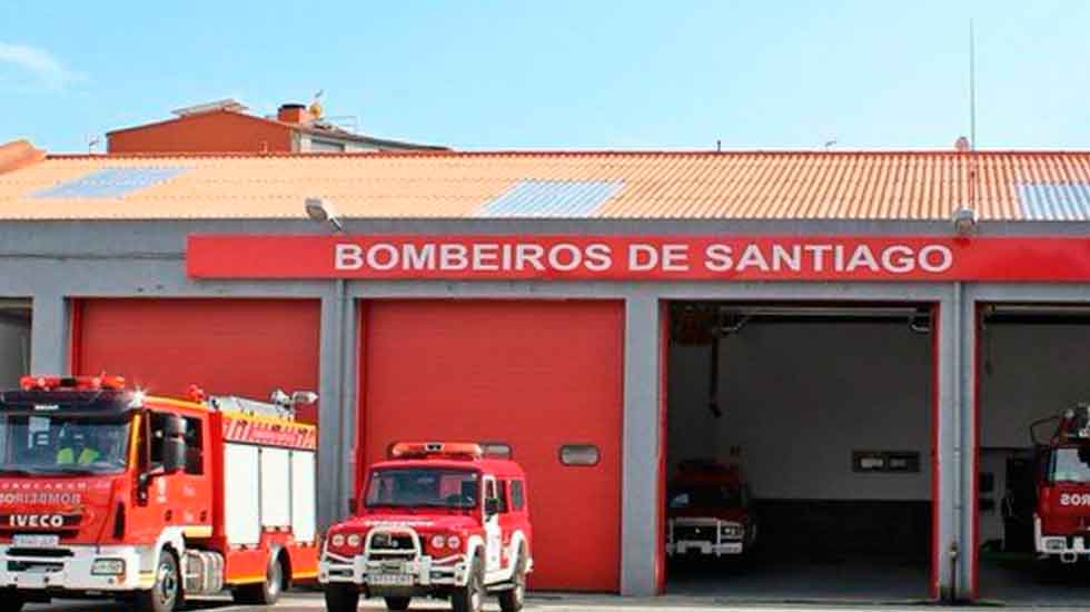Compañeros lloran la muerte de un joven bombero en Santiago