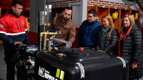 Entregaron un kit forestal a Bomberos Voluntarios de Curuzú