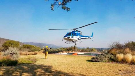 35 bomberos de Córdoba luchan contra el fuego en el delta del Paraná