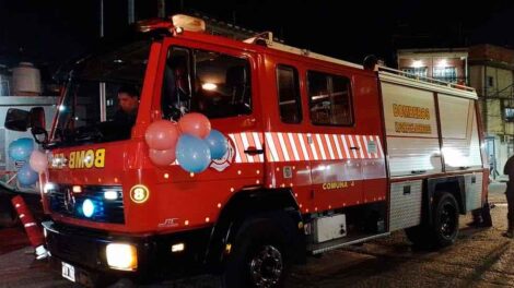 Bomberos Voluntarios de Pompeya - Barracas con nuevo autobomba