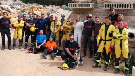 Unidades caninas de Bomberos entrenan a sus “perros” en La Nucía