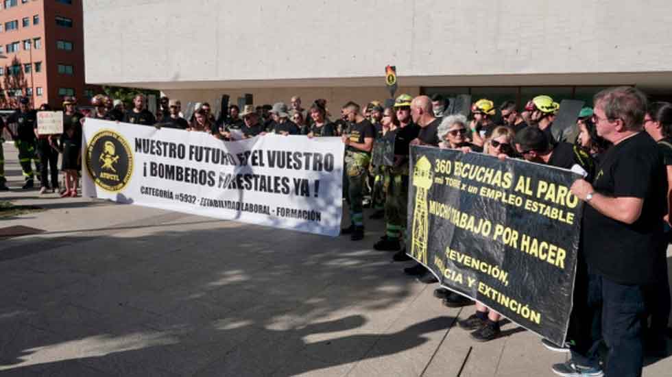 Bomberos forestales advierten que continuarán con sus protestas