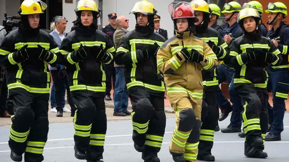 La Dirección Nacional Bomberos celebró 135 años