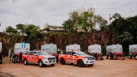 Entregaron tanques cisterna a 16 asociaciones de bomberos voluntarios