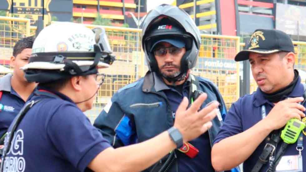 Bomberos de Guayaquil suspendió las guardias en sus cuarteles