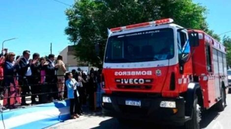 Nueva unidad para bomberos de la ciudad de Caleta Olivia