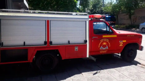 Los bomberos voluntarios de Rama Caída con nueva autobomba