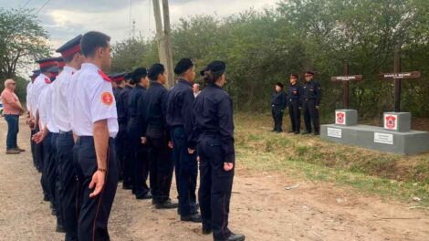 Homenaje por la muerte de dos bomberos en Escobar